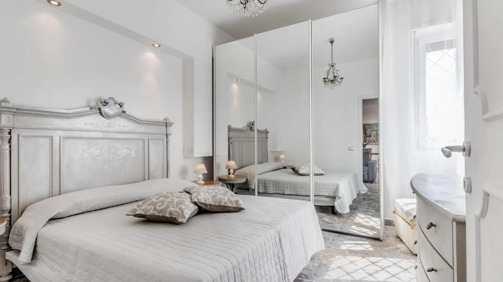 Maison Accademia Rome